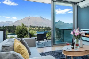Luxury Lakeview 2 Bedroom Apartment